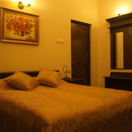 Zloty Dworek Motel Nieporet Luaran gambar